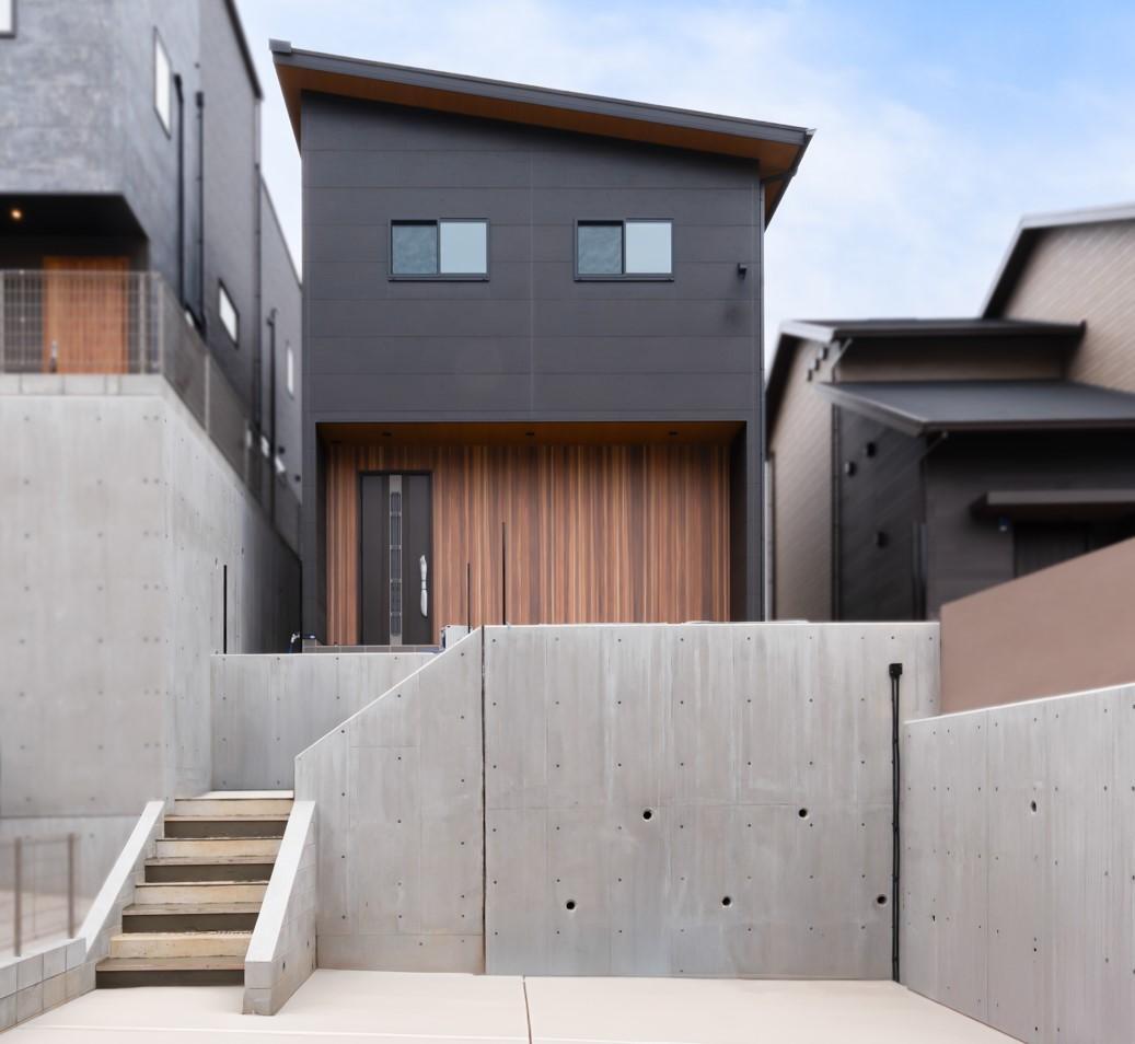 ニーズグラン六本松